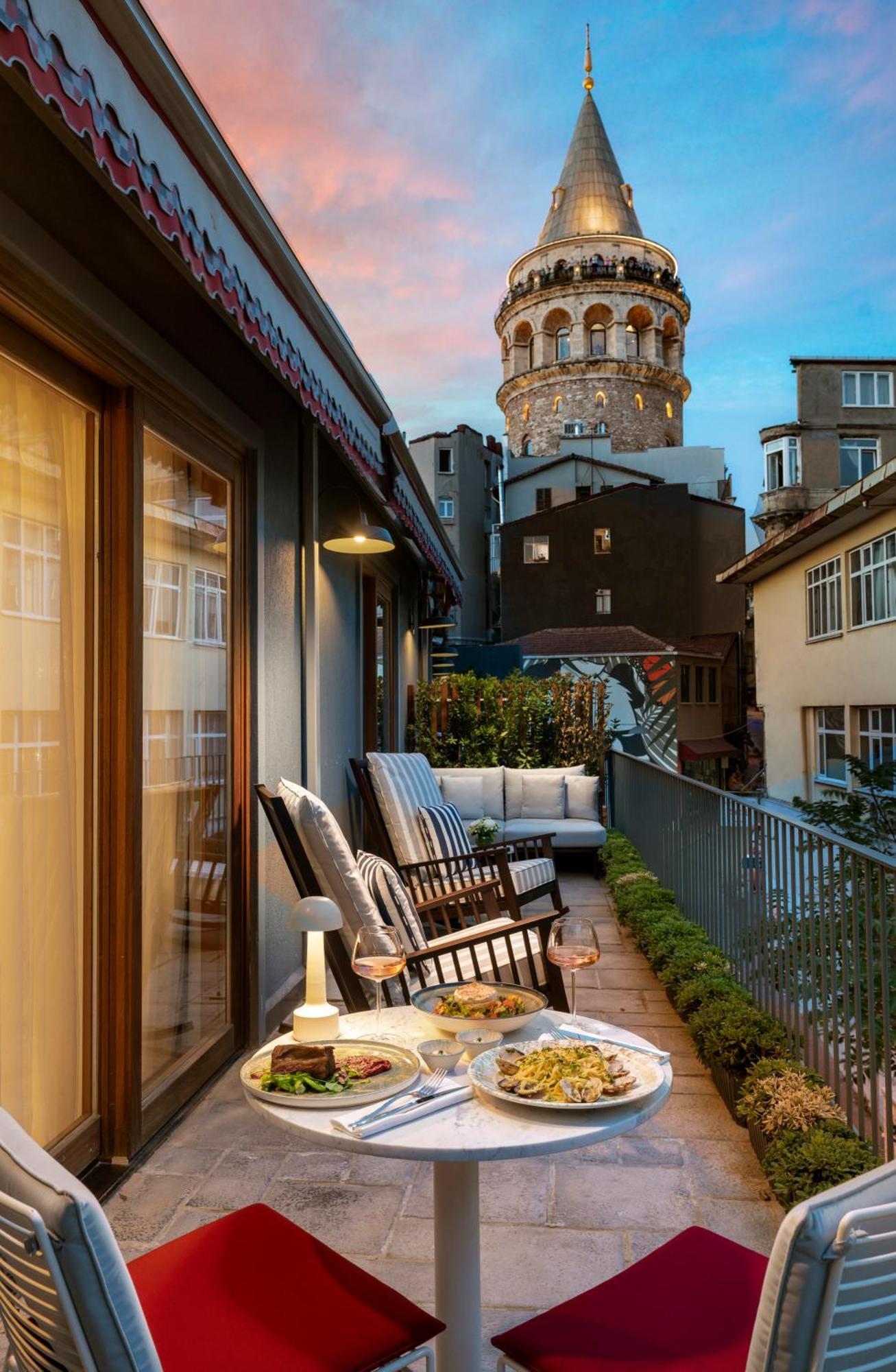 Ecole St. Pierre Hotel Стамбул Екстер'єр фото